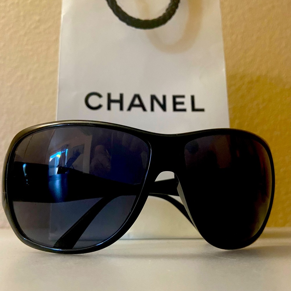 NEW, CHANEL CC Sunglasses